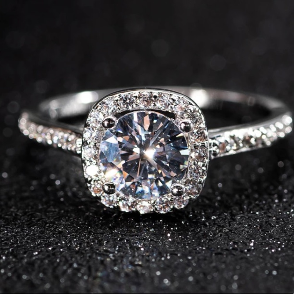 NWOT engagement diamond ring ๐ - Picture 1 of 7